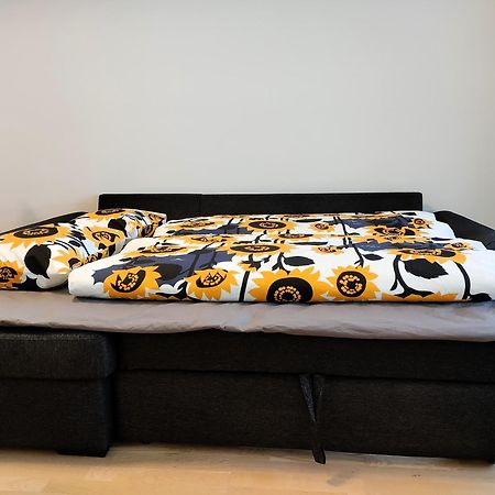 Tilava Saunallinen Kaksio Parkkipaikalla 坦佩雷 外观 照片